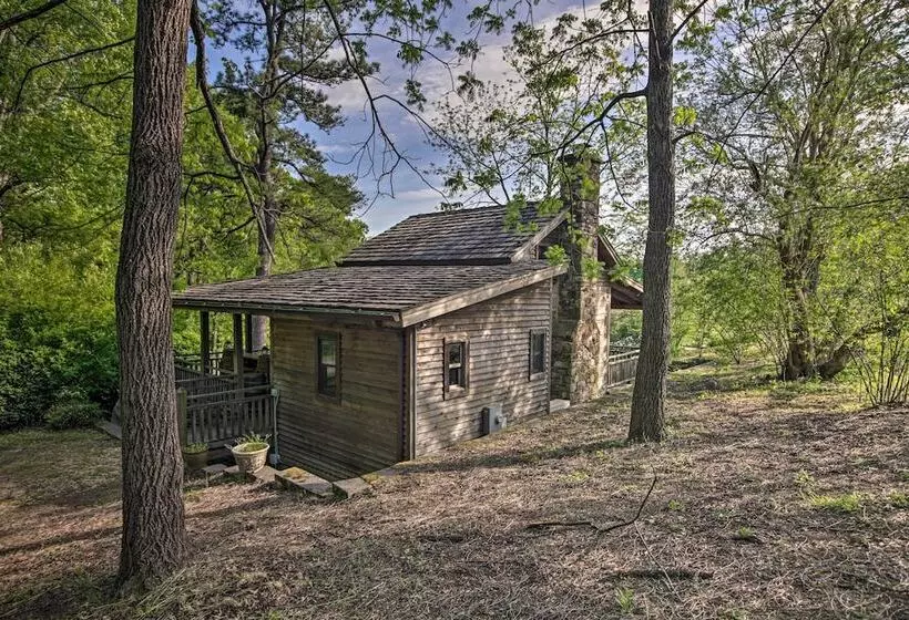 Romantic Log Cabin Escape On Delfosse Winery!