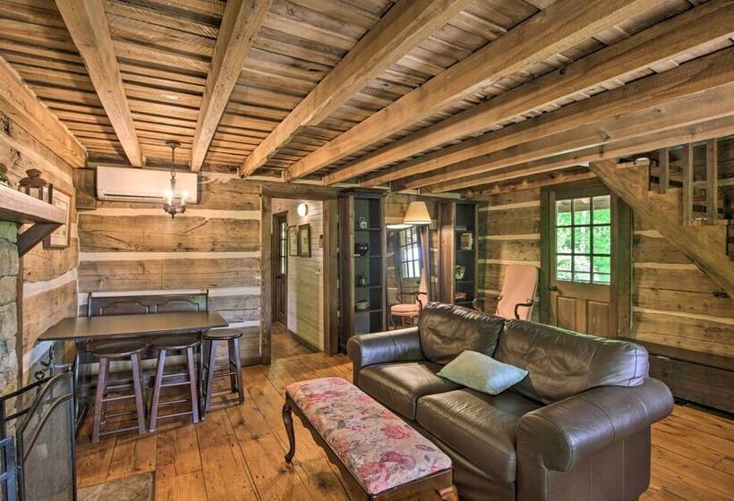 Romantic Log Cabin Escape On Delfosse Winery!