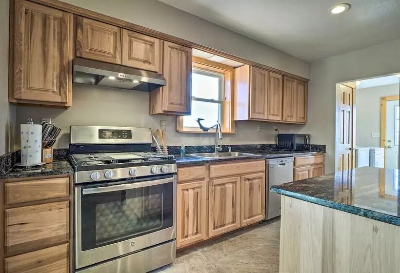 Rural Base Camp For Grand Canyon, Zion & Bryce Np!