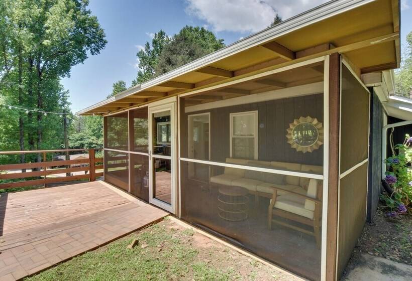 Serene Greenville Cottage: 6 Mi To Paris Mtn!