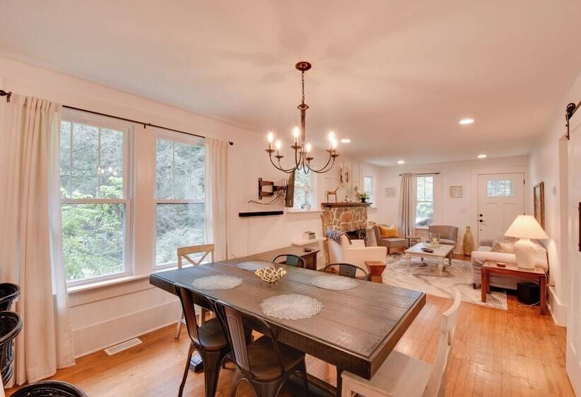 Serene Greenville Cottage: 6 Mi To Paris Mtn!