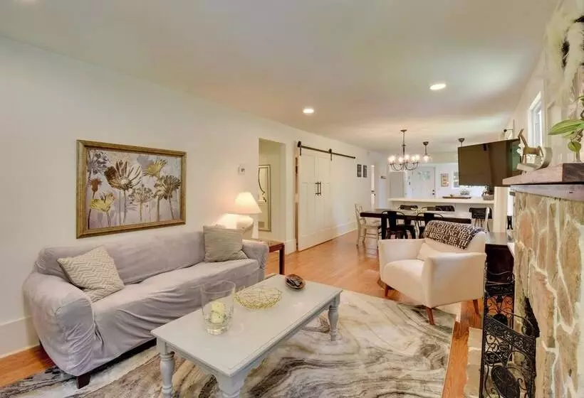 Serene Greenville Cottage: 6 Mi To Paris Mtn!