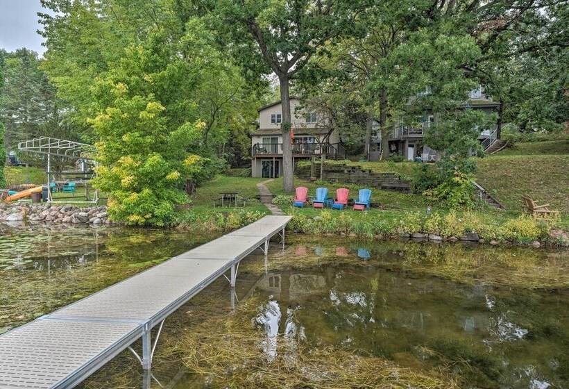 Spacious Lakehouse W/ Deck, Kayaks, & Dock!