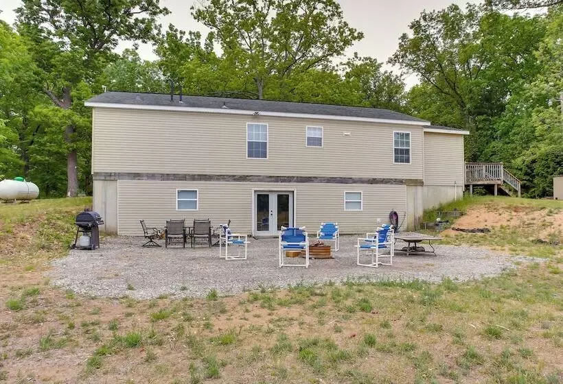 Spacious Wellston Home Near Hiking & Skiing!