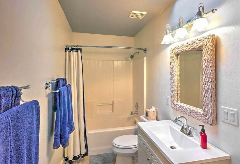 Stunning Pinetop Lakes Country Club Retreat!