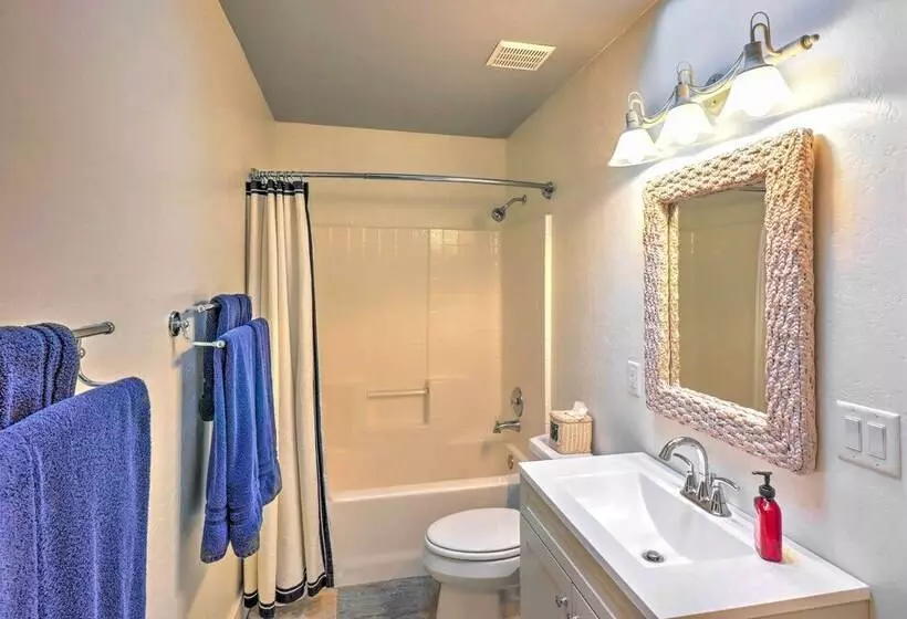 Stunning Pinetop Lakes Country Club Retreat!