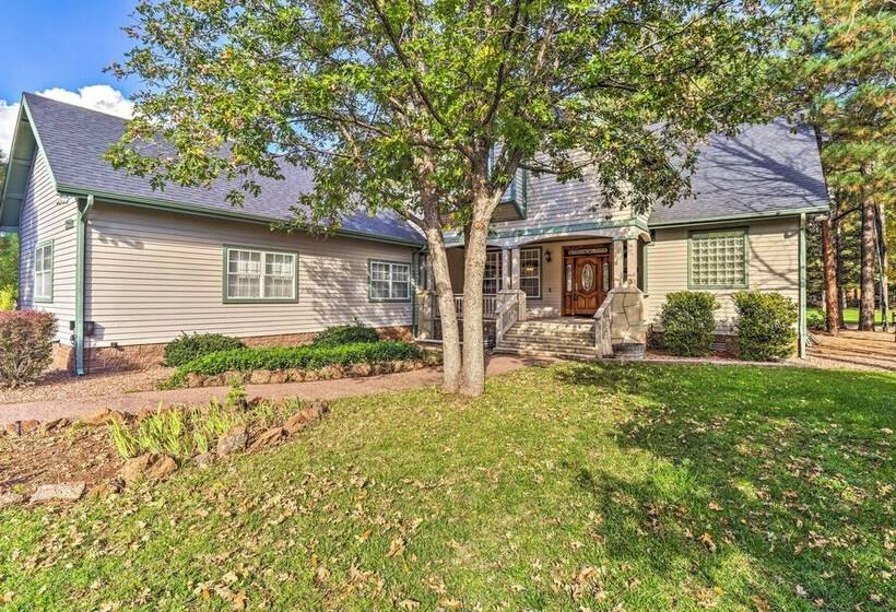 Stunning Pinetop Lakes Country Club Retreat!