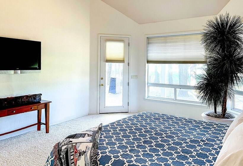 Stunning Pinetop Lakes Country Club Retreat!