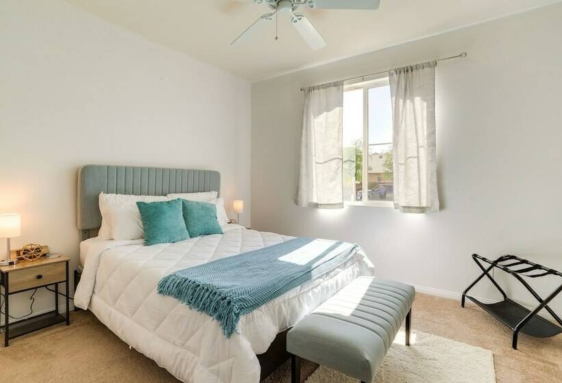 Sunny California Retreat   Pool, Patio & Grill!