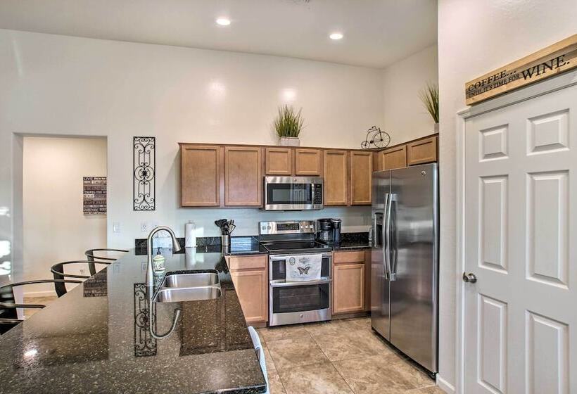 Backyard Oasis: Updated San Tan Valley Escape