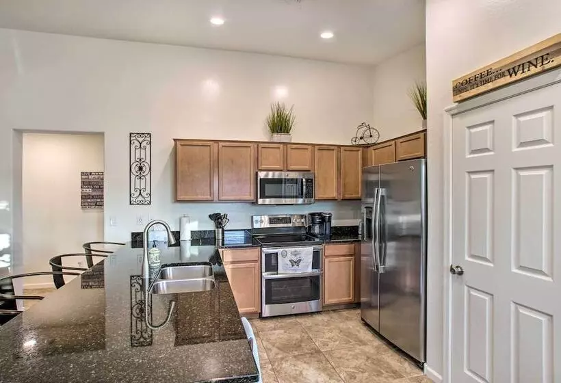 Backyard Oasis: Updated San Tan Valley Escape