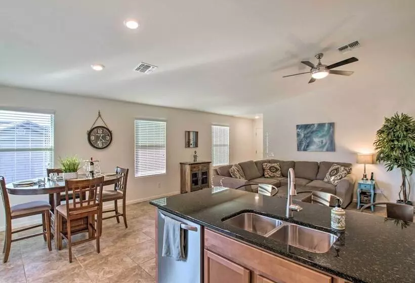 Backyard Oasis: Updated San Tan Valley Escape