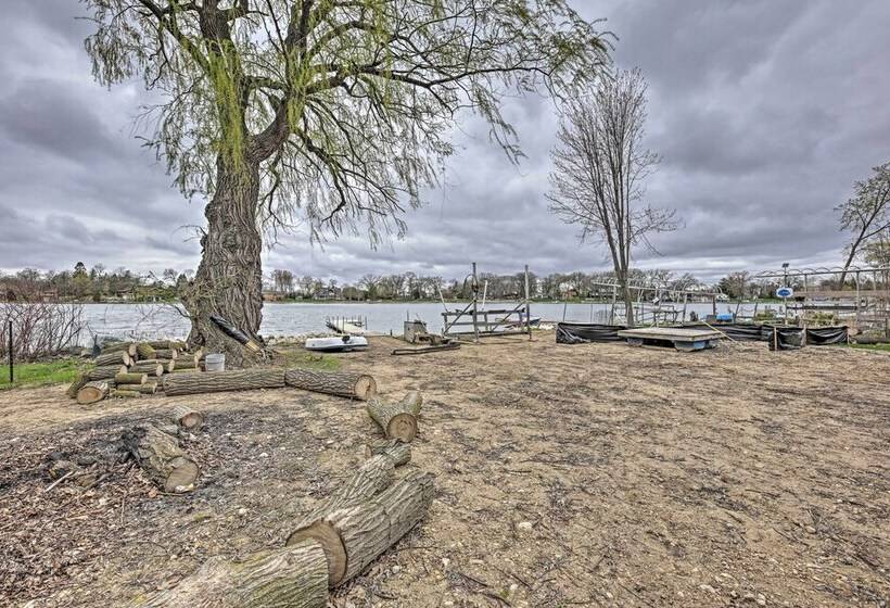 Waterfront Fond Du Lac Home On Deneveu Lake!