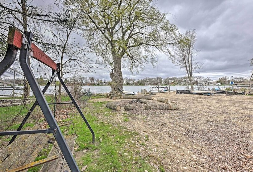 Waterfront Fond Du Lac Home On Deneveu Lake!
