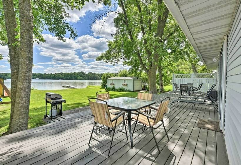 Welcome To Sunrise Bay: Family Lake Home!