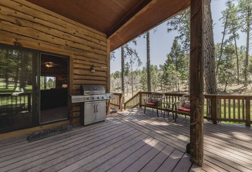 Well Appointed Alto Cabin W/ Fire Pit & Pool Table