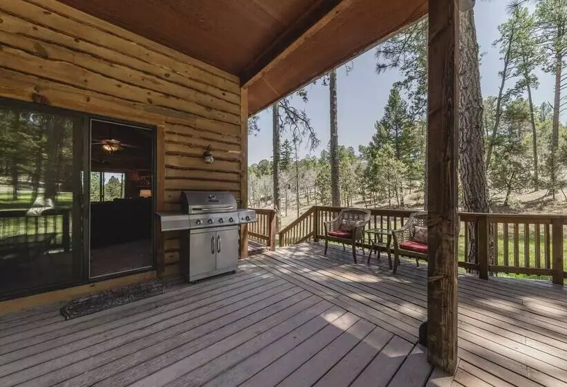 Well Appointed Alto Cabin W/ Fire Pit & Pool Table