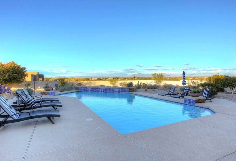 Adobe Arizona Home W/ City & Mountain Views