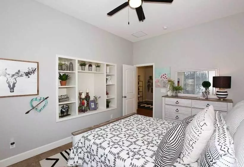 Adobe Arizona Home W/ City & Mountain Views