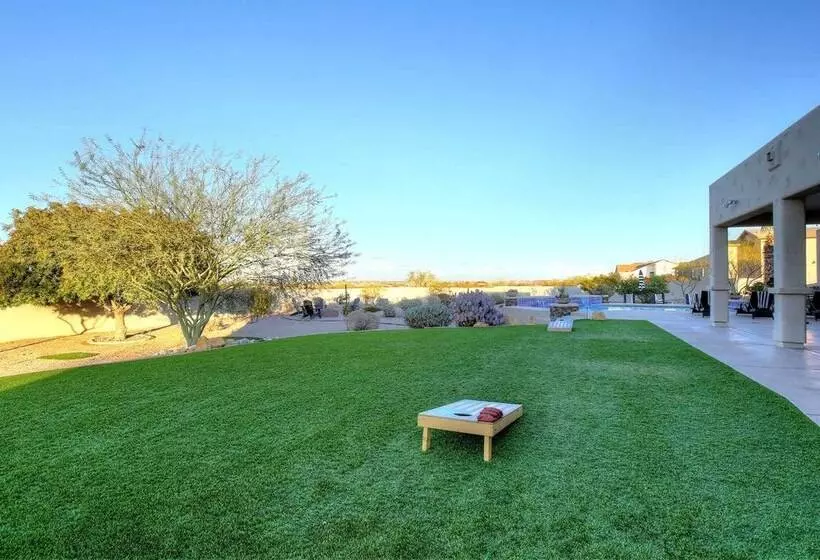 Adobe Arizona Home W/ City & Mountain Views