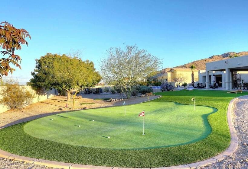 Adobe Arizona Home W/ City & Mountain Views