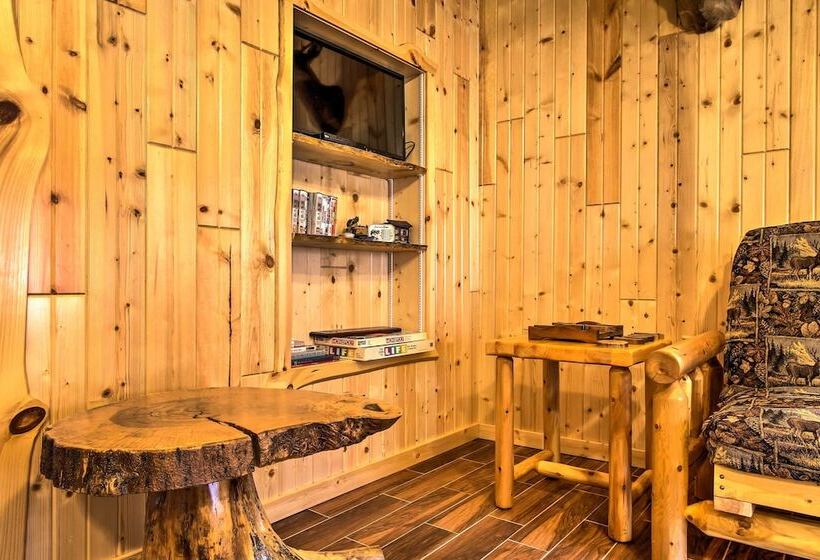 Cabin Near River   Treehouse Masters Stayed Here!