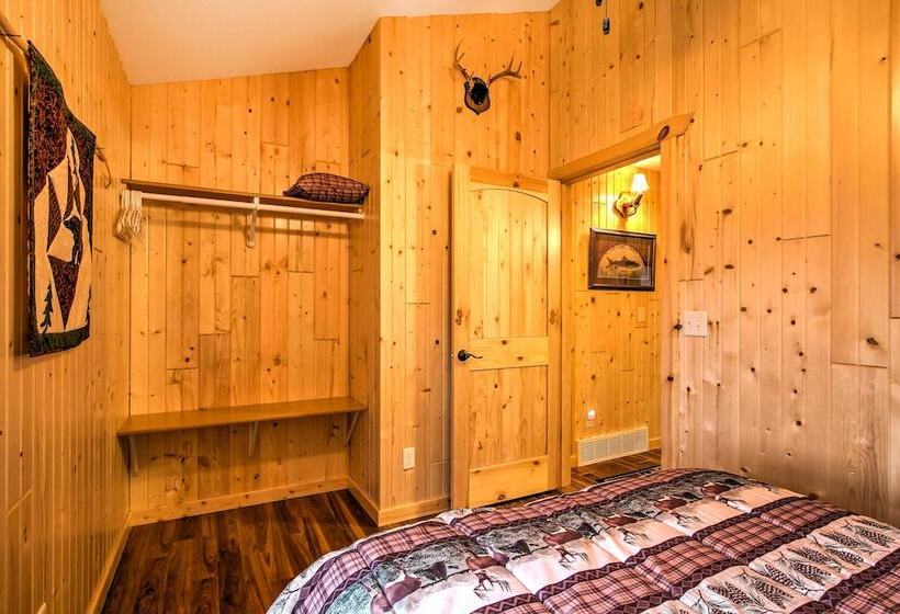 Cabin Near River   Treehouse Masters Stayed Here!