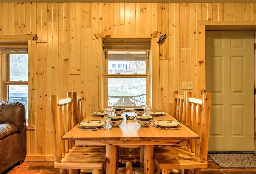 Cabin Near River   Treehouse Masters Stayed Here!