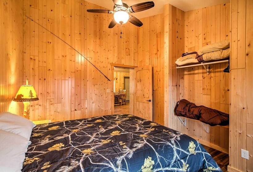 Cabin Near River   Treehouse Masters Stayed Here!