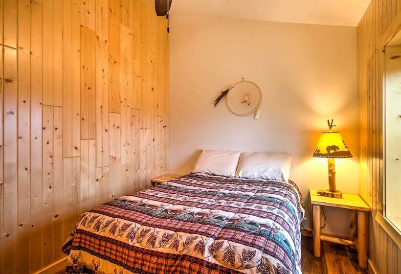 Cabin Near River   Treehouse Masters Stayed Here!