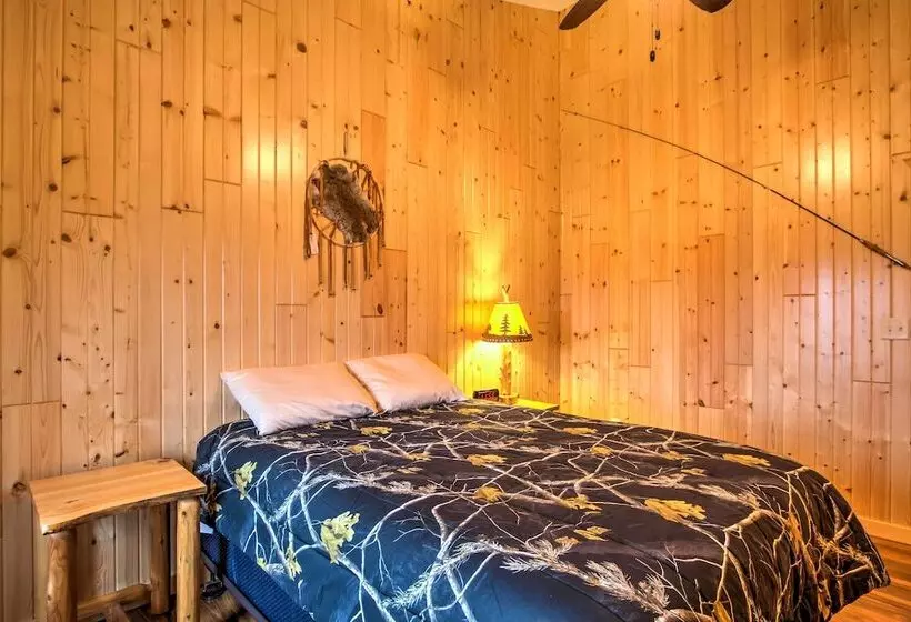 Cabin Near River   Treehouse Masters Stayed Here!