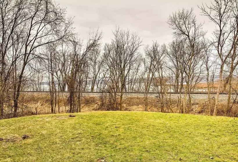 Cabin Near River   Treehouse Masters Stayed Here!