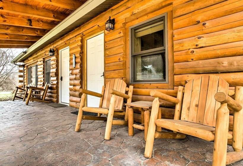 Cabin Near River   Treehouse Masters Stayed Here!