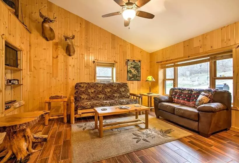 Cabin Near River   Treehouse Masters Stayed Here!