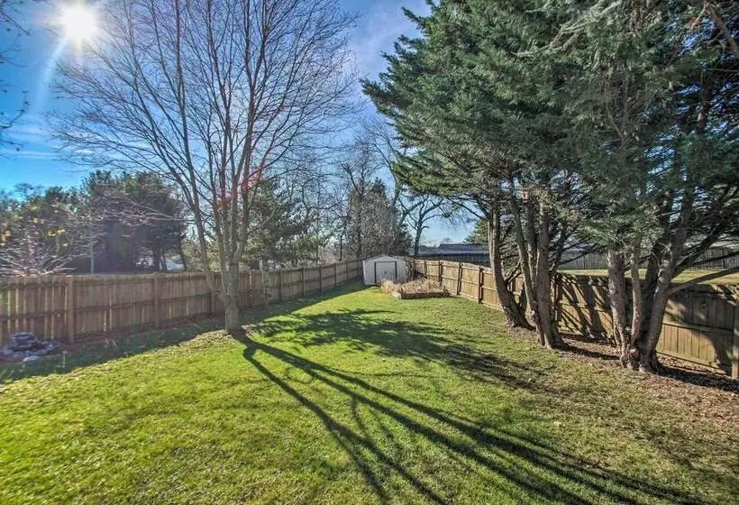 Central Harrisonburg Home W/ Fenced In Yard!