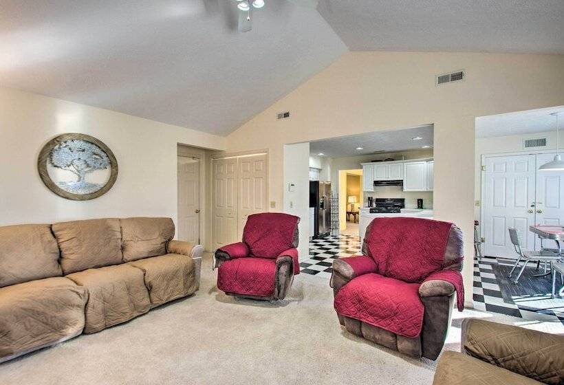 Central Harrisonburg Home W/ Fenced In Yard!