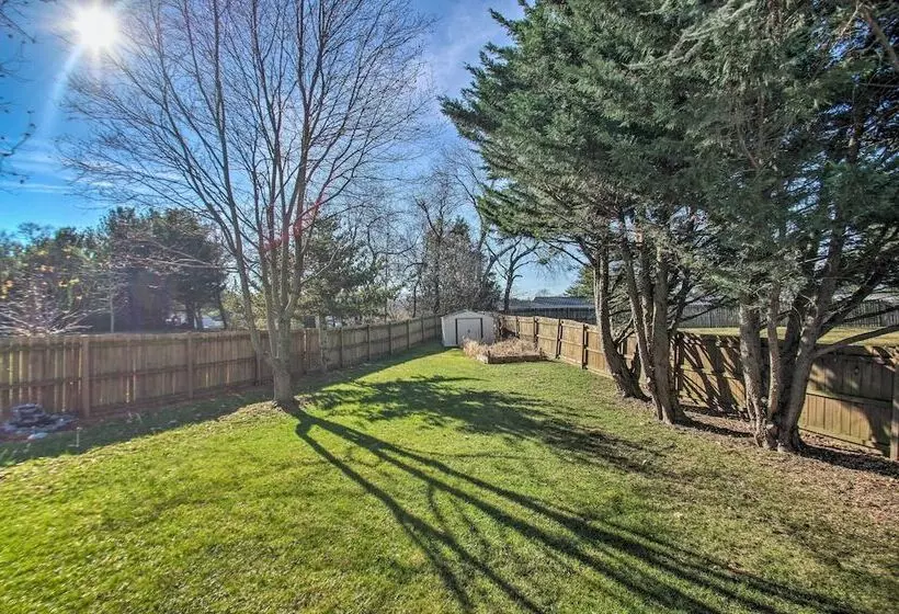 Central Harrisonburg Home W/ Fenced In Yard!