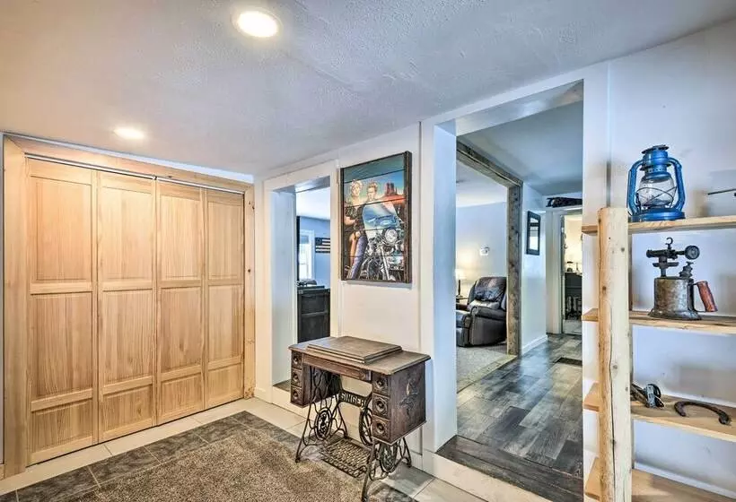 Adirondacks Cabin: Fish, Hunt & Hike!