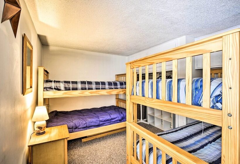 Adirondacks Cabin: Fish, Hunt & Hike!