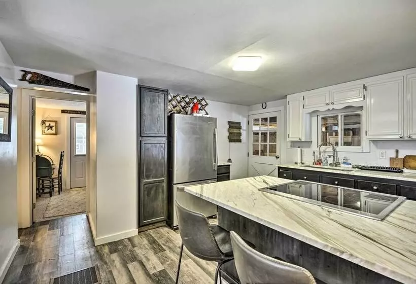 Adirondacks Cabin: Fish, Hunt & Hike!