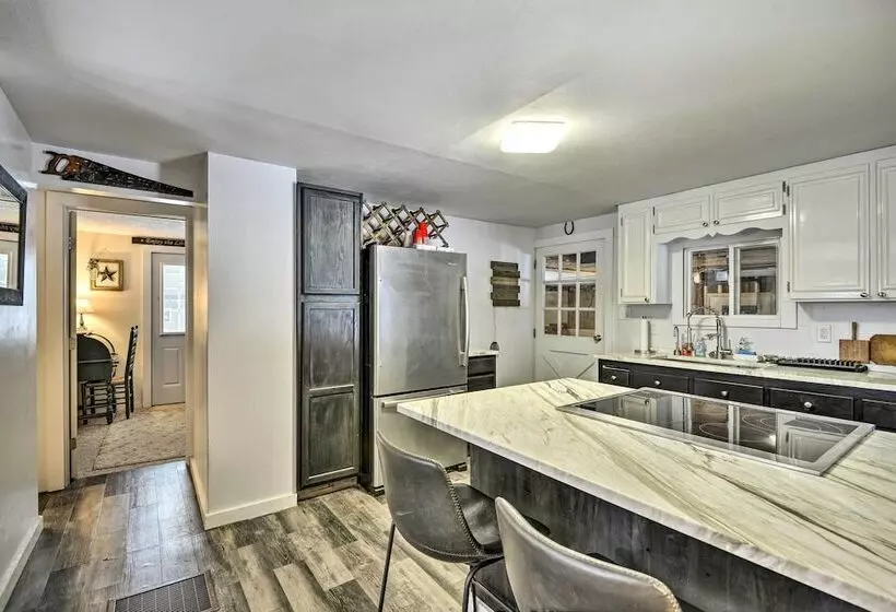 Adirondacks Cabin: Fish, Hunt & Hike!