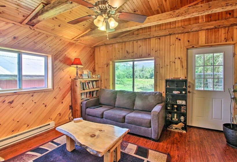 Cozy Cabin Retreat ~ 2 Mi To White Mountain Skiing