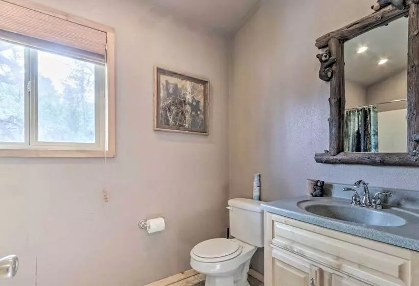 Cozy Heber Overgaard Cabin W/ Fire Pit, Game Room!