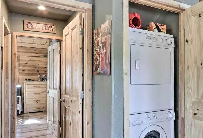 Cozy Heber Overgaard Cabin W/ Fire Pit, Game Room!