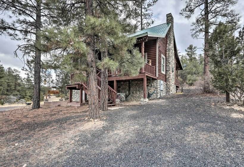 Cozy Heber Overgaard Cabin W/ Fire Pit, Game Room!