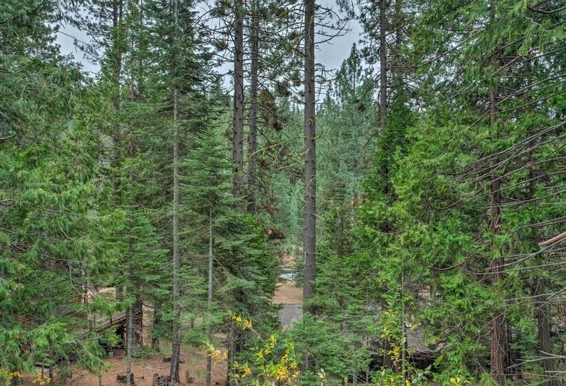 Cozy Retreat W/ Deck ~ 2 Mi To Pinecrest Lake!