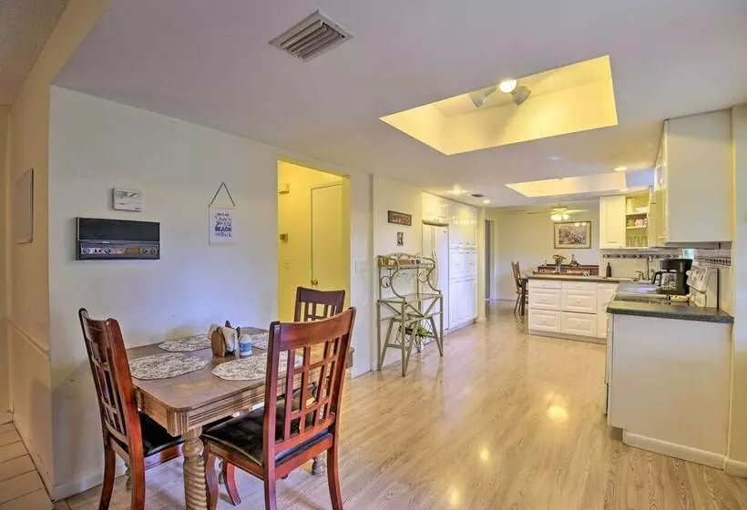 Daytona Area Home ~ 3 Mi To Beach: Swim & Explore!