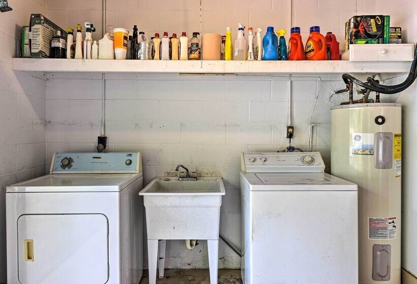 Daytona Area Home ~ 3 Mi To Beach: Swim & Explore!