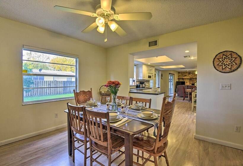 Daytona Area Home ~ 3 Mi To Beach: Swim & Explore!