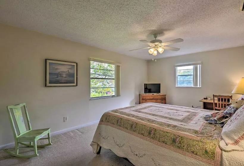 Daytona Area Home ~ 3 Mi To Beach: Swim & Explore!